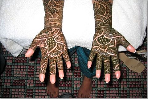 parn_hands_henna.jpg
